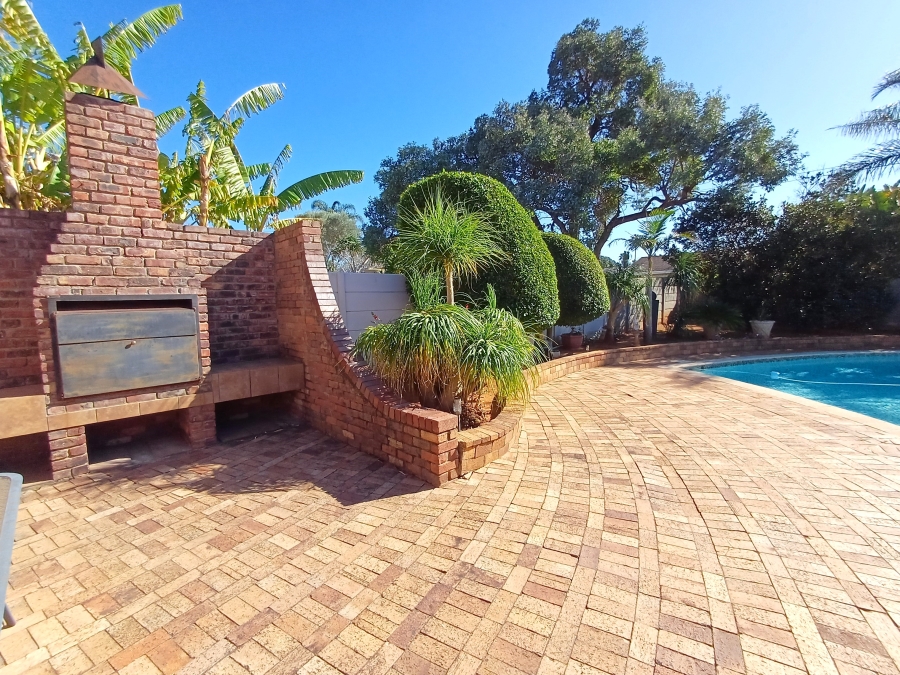 4 Bedroom Property for Sale in Vanes Estate Eastern Cape
